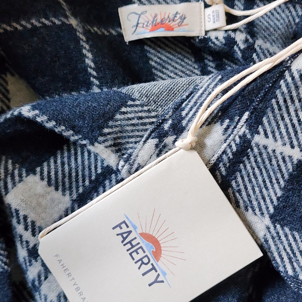 Faherty Navy and White Plaid Shirt - Picture 4 of 5